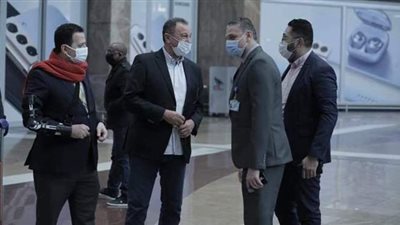 الخطيب وسفير مصر بجنوب أفريقيا يحضران مران الأهلي