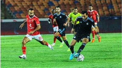 نار تحت الرماد.. امتداد الدوري يفجر أزمة بين الأندية واللاعبين المنتهية عقودهم