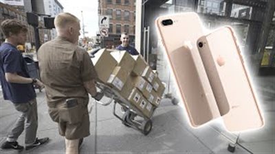 فيديو يظهر استعداد شركة أبل لإطلاق أجهزة آي فون الجديدة