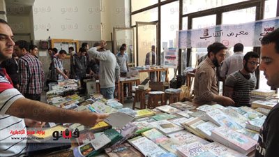 معرض كتب دينية لطلاب الدعوة السلفية بطنطا