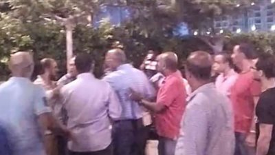 بالصور.. أمن «سموحة» يضبط شابا مخمورا داخل النادي