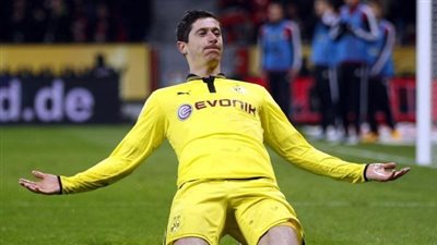 ليفاندوفيسكى يعرب عن سعادته برباعية الريال