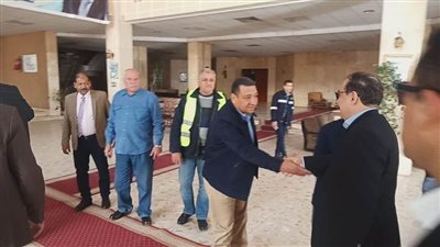 وزير البترول يصل أسيوط لتفقد مشروع إنتاج البوتاجاز وخطوط نقله بالصعيد | صور