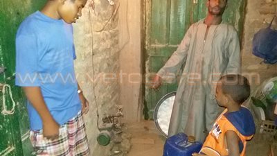 بالفيديو والصور.. 120 أسرة بقرية «الكلاحين» بقنا تبحث عن كوب نظيف