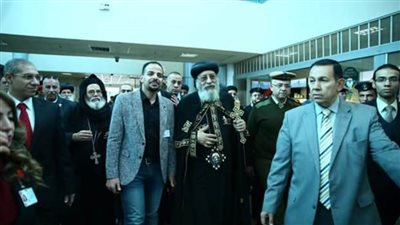 ١١ أسقفا في استقبال البابا تواضروس بسوهاج