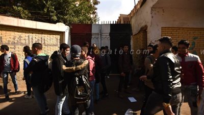 بدء الامتحان الورقي لـ