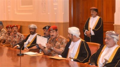 لحظة فتح وصية السلطان قابوس بتنصيب هيثم بن طارق آل سعيد سلطاناً لعمان | فيديو