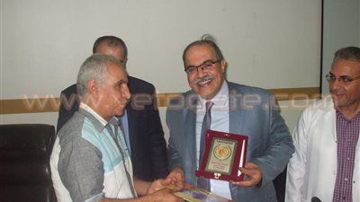بالصور.. تكريم 3 أطباء لبلوغهم سن المعاش في الشرقية