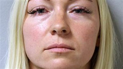 فتاة بريطانية تقيم مبارزة قتالية بين عشيقها وطليقها لاختبار حبهما لها