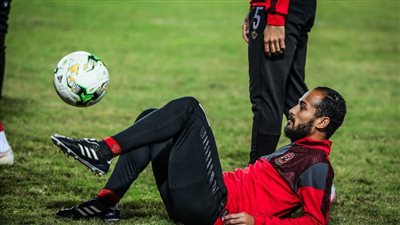 آلام السمانة تبعد وليد سليمان عن مباراة الأهلي وبلاتينيوم