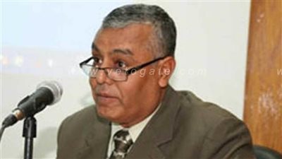 رئيس جامعة جنوب الوادي يتفقد منشآت الجامعة | صور