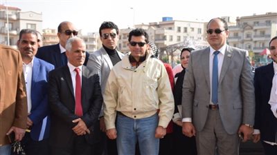 وزير الرياضة يتفقد مركز شباب التجمع الأول ويفتتح ملعبين أكليرك| صور