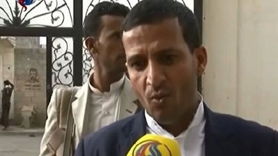 قيادي حوثي رفيع يقر بسعي جماعته لاستعادة الحكم الديني في اليمن