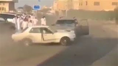 مشاجرة عنيفة بين 20 شابا في الكويت (فيديو)