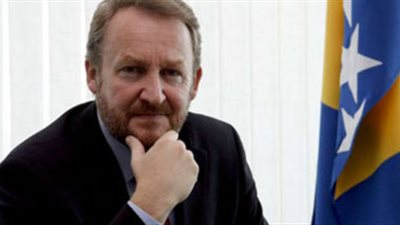 الرئيس البوسني يصل رام الله في زيارة تاريخية