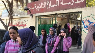 طالبات الصف الأول الثانوي عن امتحان اللغة العربية: صعب ومحتاج تفكير| فيديو