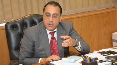 رئيس الحكومة يشهد توقيع اتفاقية تعاون بين وزارتي السياحة والمالية