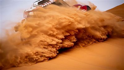 تنافس بين سيارة  BMW X5 M ومرسيدس-AMG  G63 | فيديو