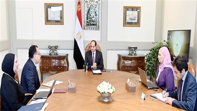 10 تكليفات من السيسي لوزيرتي التضامن والصناعة بحضور مدبولي