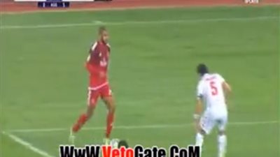 بالفيديو.. جيبور يحرز الهدف الثالث للوداد في شباك الزمالك