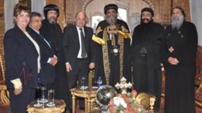 البابا تواضروس يطالب وزير الثقافة بإصدار كتاب عن 