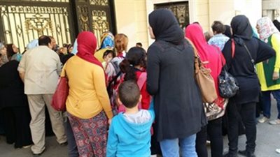 الأمن يمنع أولياء أمور مدارس حي الأسمرات من الوصول لوزير التعليم