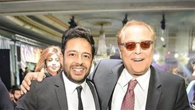 الصدفة تجمع «حماقي» بـ«محمود عبد العزيز» في حفل زفاف