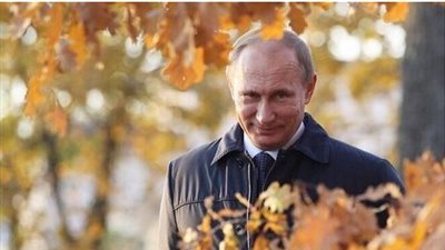 بالفيديو والصور.. «بوتين» يكمل عامه الـ 63.. قيصر روسيا يقضي عيد ميلاده في لعب الهوكي.. الحرب السورية هديته للعالم في عامه الجديد.. وهاشتاج «يوم بوتين» للاحتفال بالرئيس