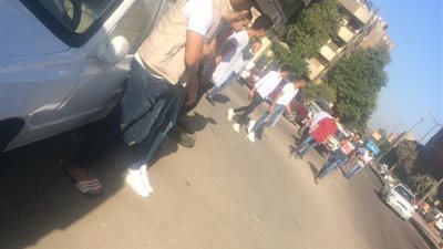 بالصور.. طالب بمدرسة إمبابة يرتدي «شبشب» في أول أيام الدراسة