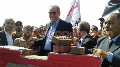 بالفيديو والصور.. استياء الأهالي بالدقهلية بعد وضع حجر الأساس لـ