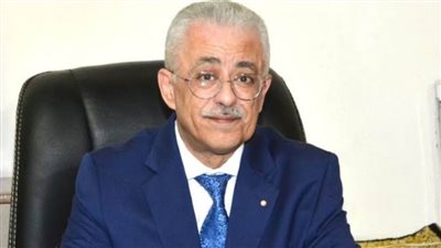 وزير التربية والتعليم يصدر قرارًا بأحقية المشرفين الاجتماعيين في صرف بدل المعلم وبدل الاعتماد