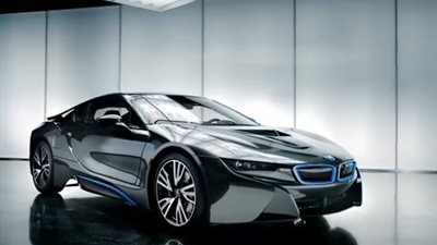 بالفيديو والصور.. BMW تستعرض قوة وأداء سيارتها الجديدة i8