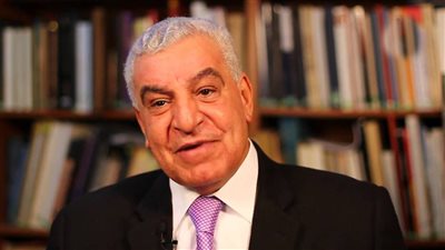 زاهي حواس ضيف أولى حفلات الموسم الثقافى بجامعة القاهرة