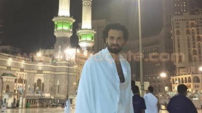 بالصور .. حارس مرمى المقاولون ينشر صورا أثناء تأدية مناسك العمرة