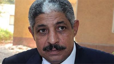 سيارة تثير الرعب على كورنيش النيل بأسوان