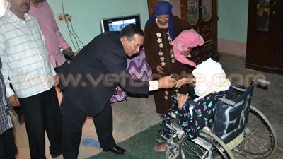 بالصور.. محافظ الإسماعيلية يطمئن على دخول المياه لقرية الاتحاد