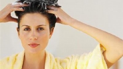 قناع «السكر وزيت الزيتون» لشعر صحي كثيف وطويل