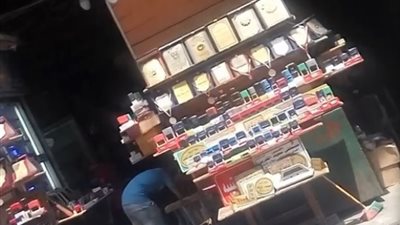 «أسرار مافيا التزوير».. 2000 جنيه لبطاقة الرقم القومي.. و5 آلاف جنيه للشهادة الجامعية و12 ألف دولار لـ«النوايا الحسنة».. كارنيه مستشار بالتحكيم الدولي بـ«ألف جنيه».. 10 آ