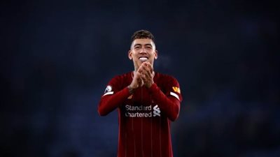 محمد صلاح يهدي فيرمينو هدف التقدم لليفربول أمام توتنهام