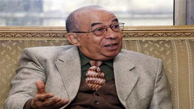 وفاة حسين عبد الرازق القيادي بحزب التجمع