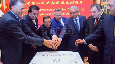 وزير الصناعة يشارك في الاحتفال باليوم الوطني للصين