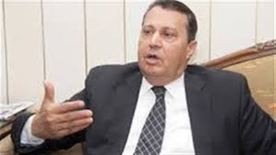 مساعد وزير الخارجية الأسبق: عزل ترامب من منصبه أمر مستبعد