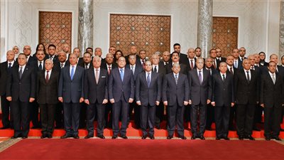 أسبوع رئاسي متميز.. السيسي يستقبل نظيره الفيتنامي.. يشهد أداء المحافظين ونوابهم اليمين الدستورية.. مباحثات مصرية – بحرينية بالمنامة..يوجه رسائل لنائب رئيس وزراء إيطاليا..يلتقي البابا ووفد شباب الكنيسة