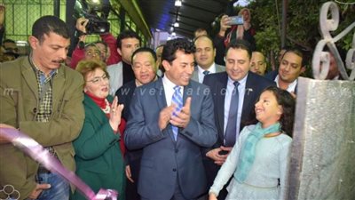 وزير الرياضة يختتم جولته في القاهرة بزيارة مركز شباب روض الفرج | صور