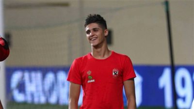 «الشيخ» يكتفي بالتدريبات البدنية في مران الأهلي الصباحي