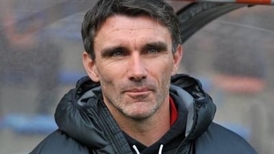 كارتيرون يطمئن على مصابي الأهلي في جلسة مع طبيب الفريق