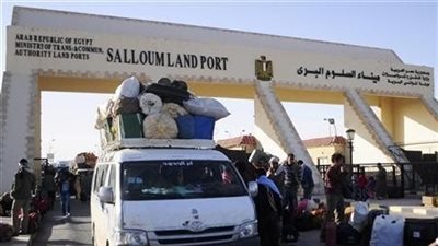 ضبط مسدسين و50 طلقة مهربة داخل تليفزيون بالسلوم