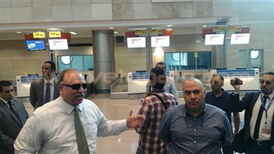 3 جراجات إضافية لحل أزمة سيارات مبنى 2 بمطار القاهرة