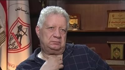 مرتضى منصور يتابع التسجيل في عمومية الزمالك هاتفيا