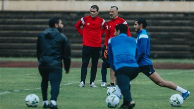مران خفيف للاعبي الأهلي فى هراري قبل العودة إلى القاهرة
